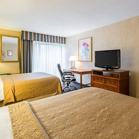 Quality Inn And Conference Center I-80 Grand Island Doniphan Exteriér fotografie