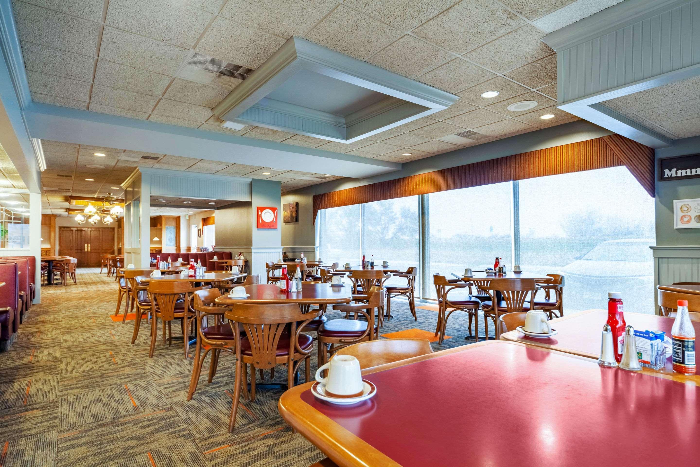 Quality Inn And Conference Center I-80 Grand Island Doniphan Exteriér fotografie