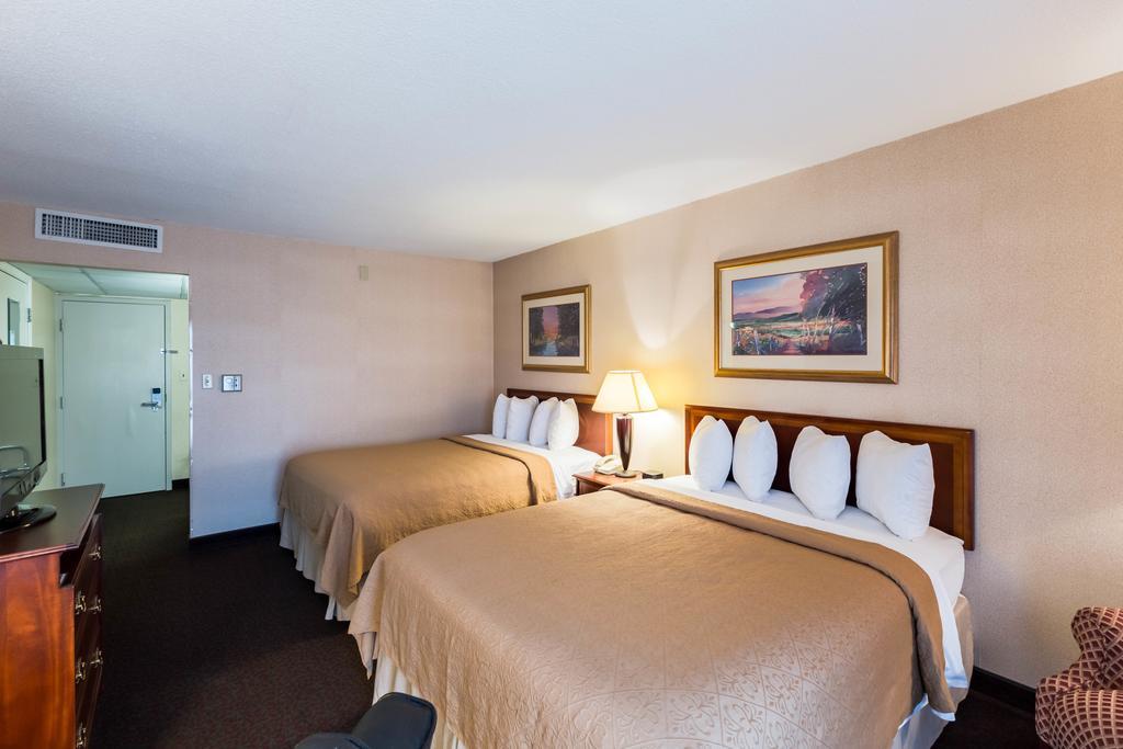 Quality Inn And Conference Center I-80 Grand Island Doniphan Exteriér fotografie